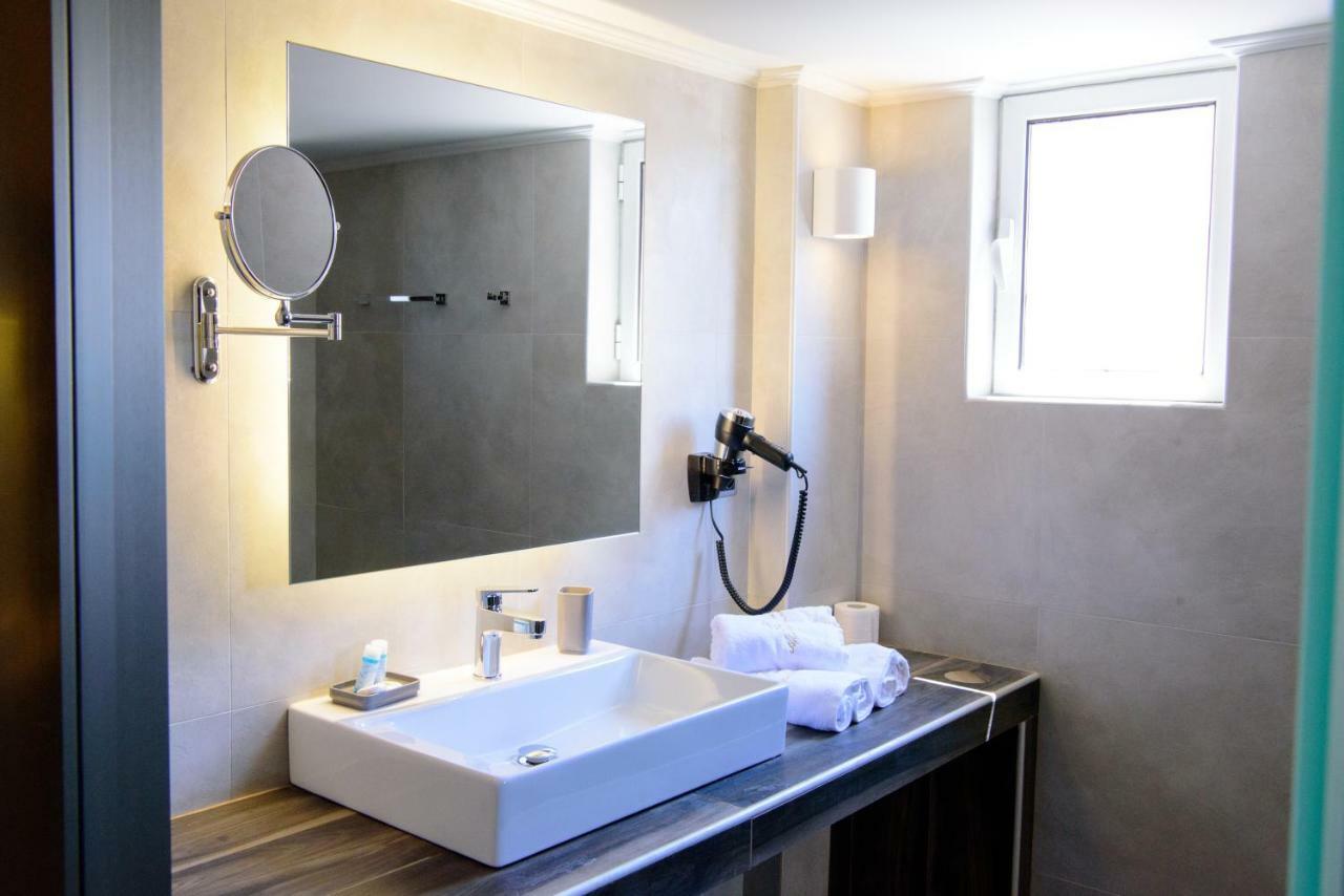 פיראוס Eva Apartments מראה חיצוני תמונה