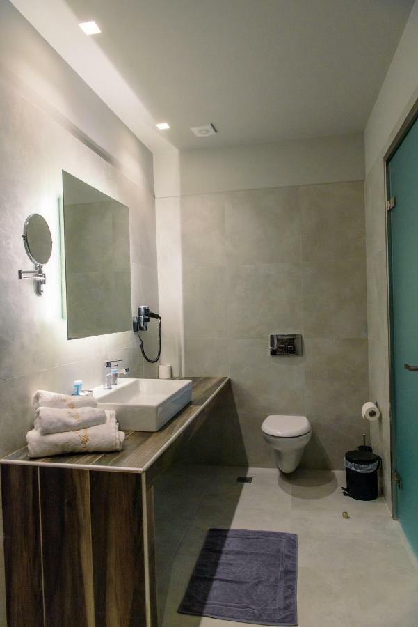 פיראוס Eva Apartments מראה חיצוני תמונה