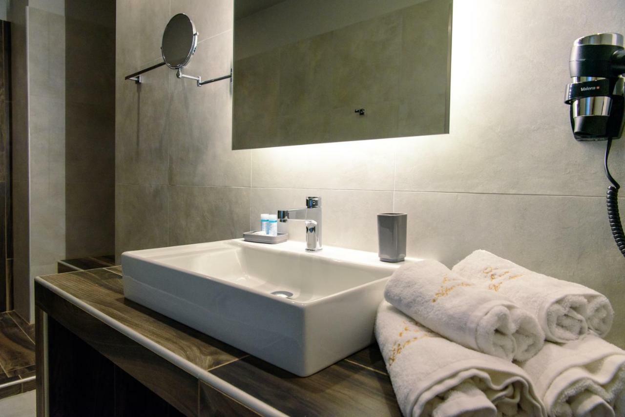 פיראוס Eva Apartments מראה חיצוני תמונה