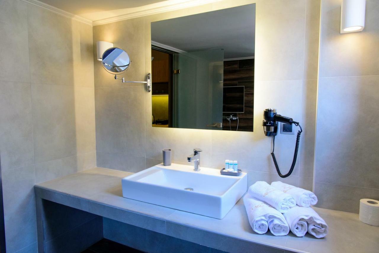 פיראוס Eva Apartments מראה חיצוני תמונה