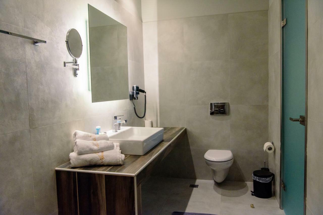 פיראוס Eva Apartments מראה חיצוני תמונה